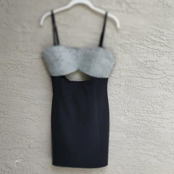 Fore Fitted Mini ,With Cut Out And Rhinestone Studded Embellished Top - Picture 2 of 8